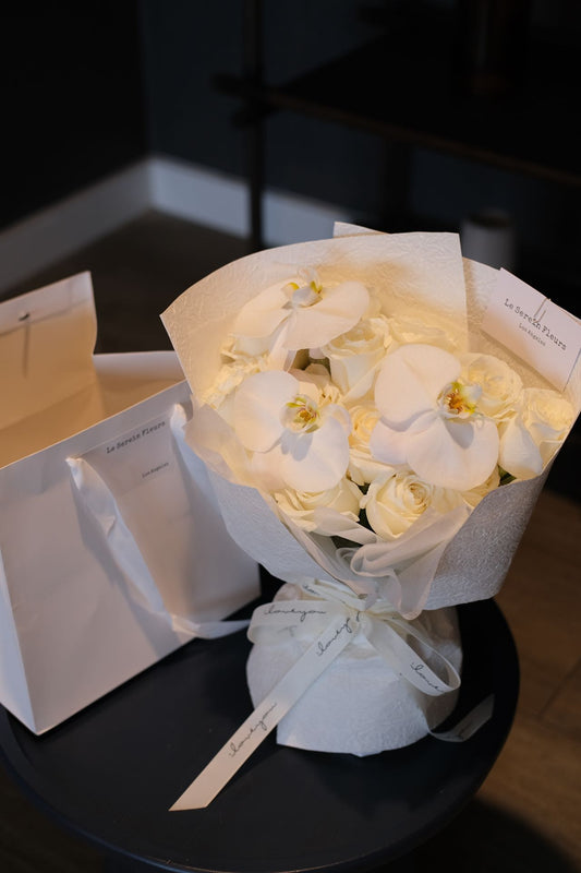 13 White Rose with Phalaenopsis