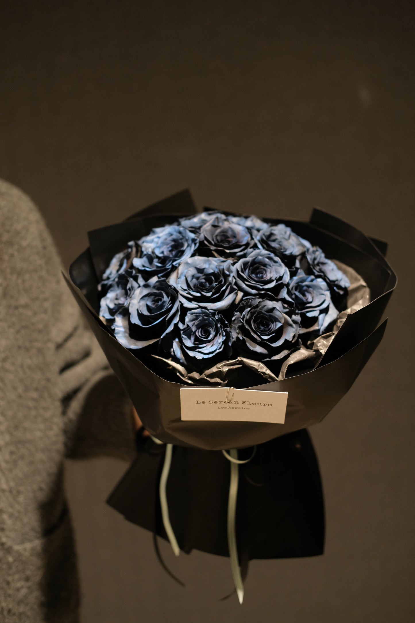 19 stems Black Blue Rose