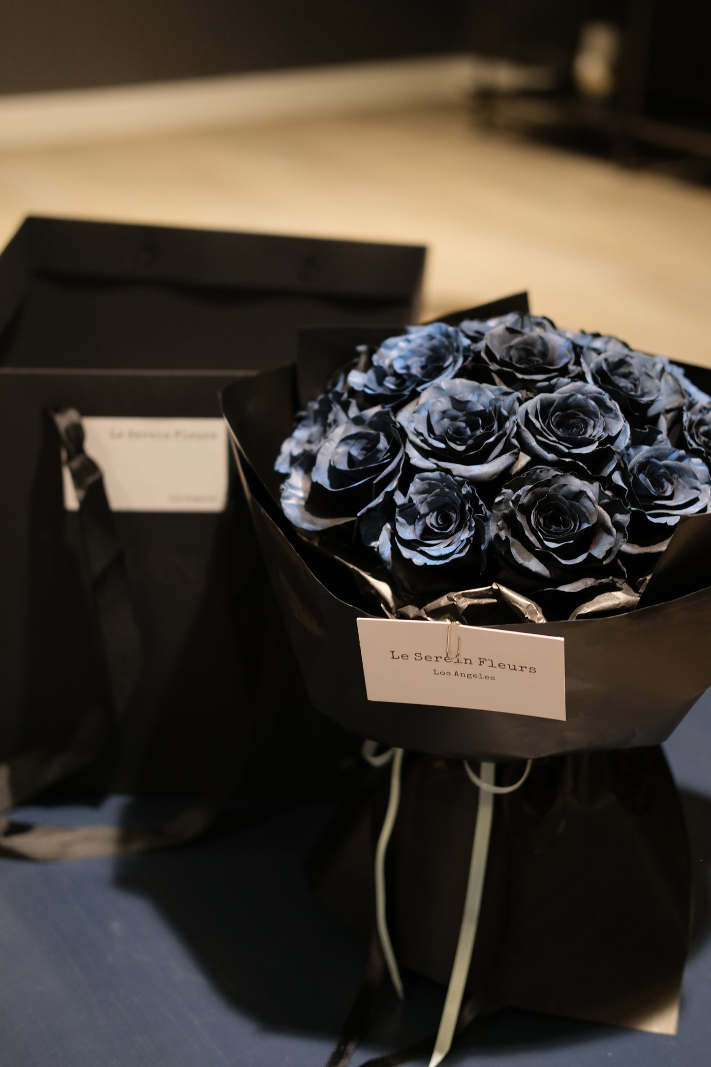 19 stems Black Blue Rose