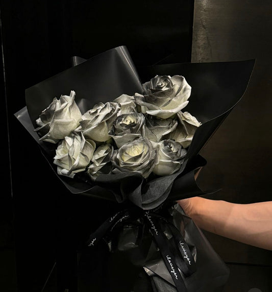 11 stems Black Rose